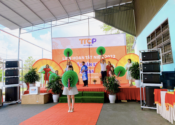 Biểu diễn văn nghệ