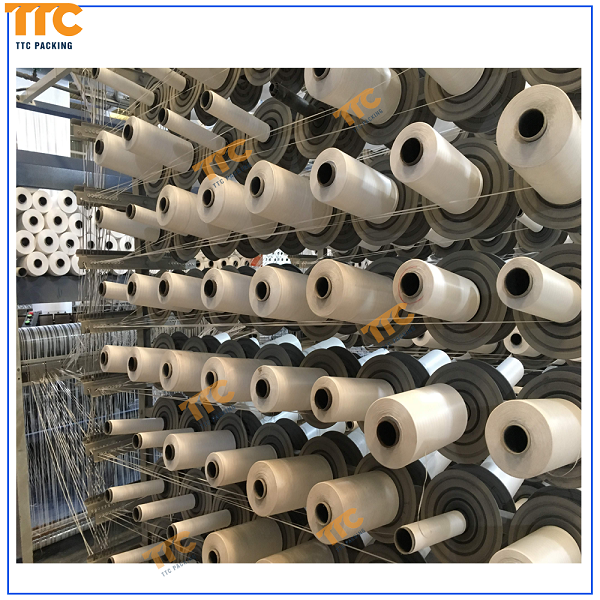 Manh dệt thành phẩm sẽ được quấn thành cuộn, được bao bọc cẩn thận bên ngoài.